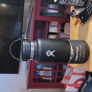 Hydro Flask, 32oz wide mouth, black.  NEVER USED. No box